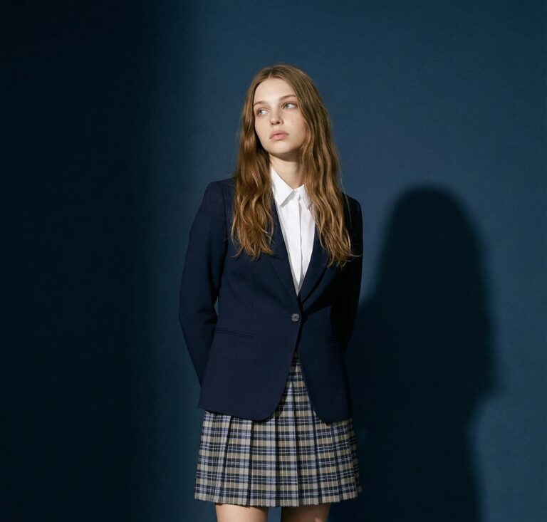 Kodėl mokyklinių uniformų kainos skiriasi